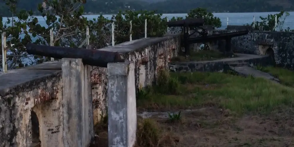 Fort Charlotte - Commanding the entrance to Lucea Harbor is the well-kept 18th-century Fort Charlotte, constructed in 1745 and renamed in 1778 to honor George III’s Queen Charlotte.